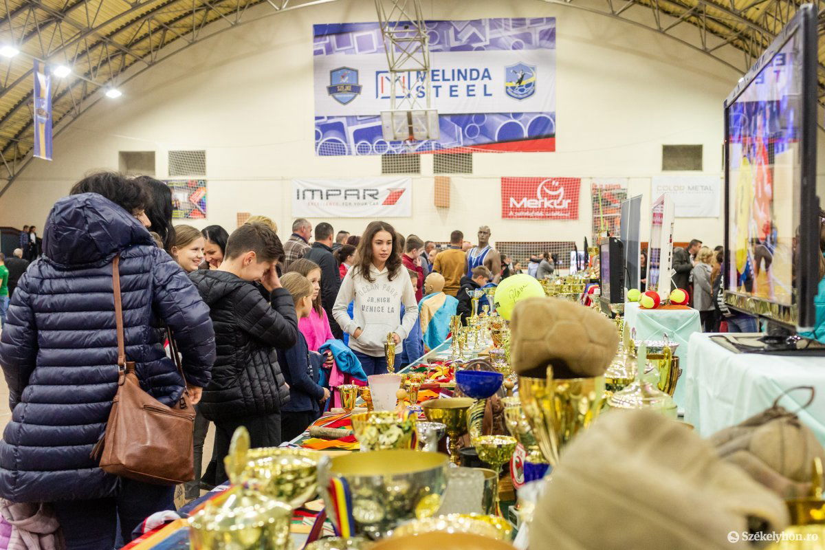 &bullet;  Fotó: Erdély Bálint Előd