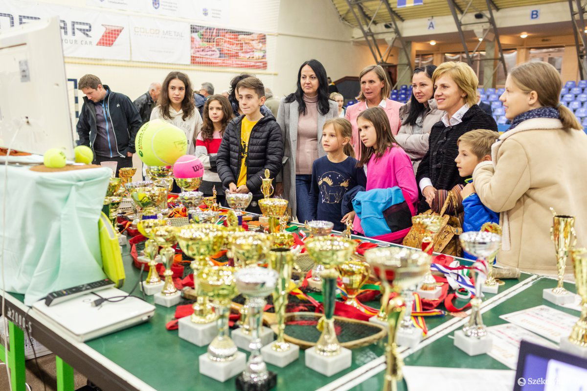 &bullet;  Fotó: Erdély Bálint Előd