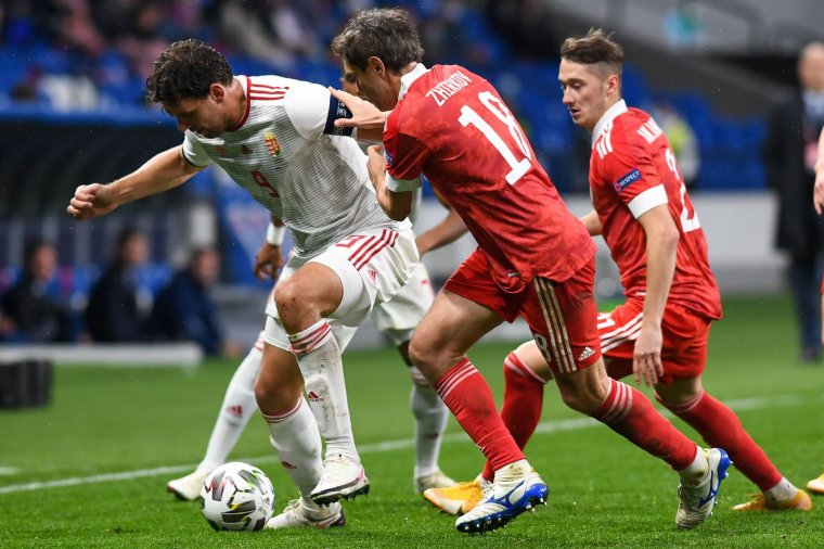 Labdarúgás: magyar mennyország, román pokol