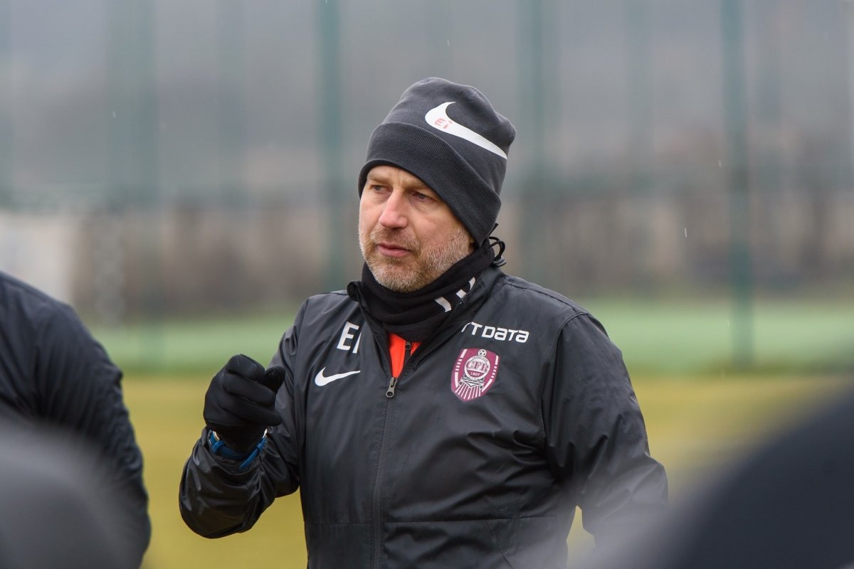 Edi Iordănescu szerint egy pontnál többet nem érdemeltek volna ezen a találkozón •  Fotó: Facebook/Fotbal Club CFR 1907, Nicu Cherciu