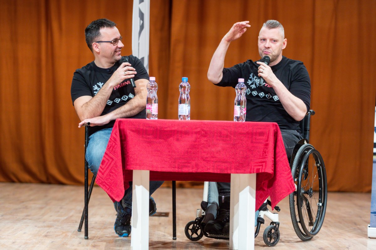 Vida János és Bessenyey Zoltán Székelyudvarhelyen •  Fotó: Erdély Bálint Előd