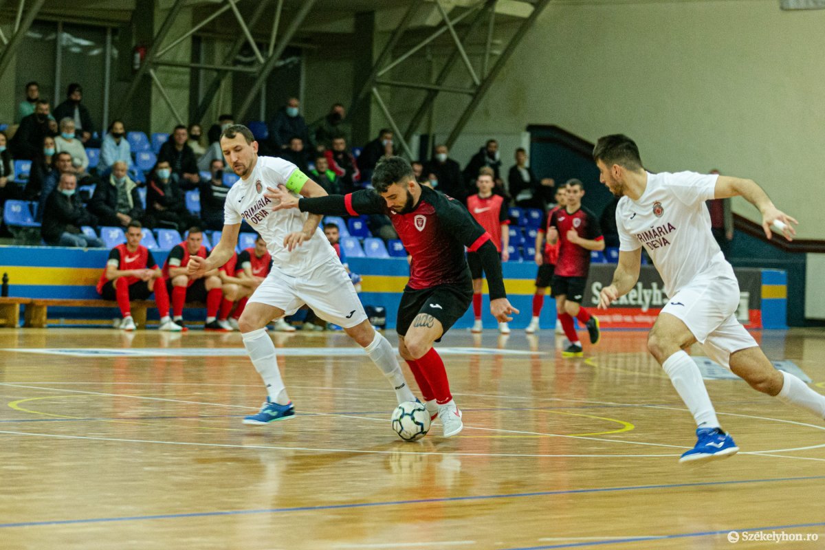 •  Fotó: Erdély Bálint Előd