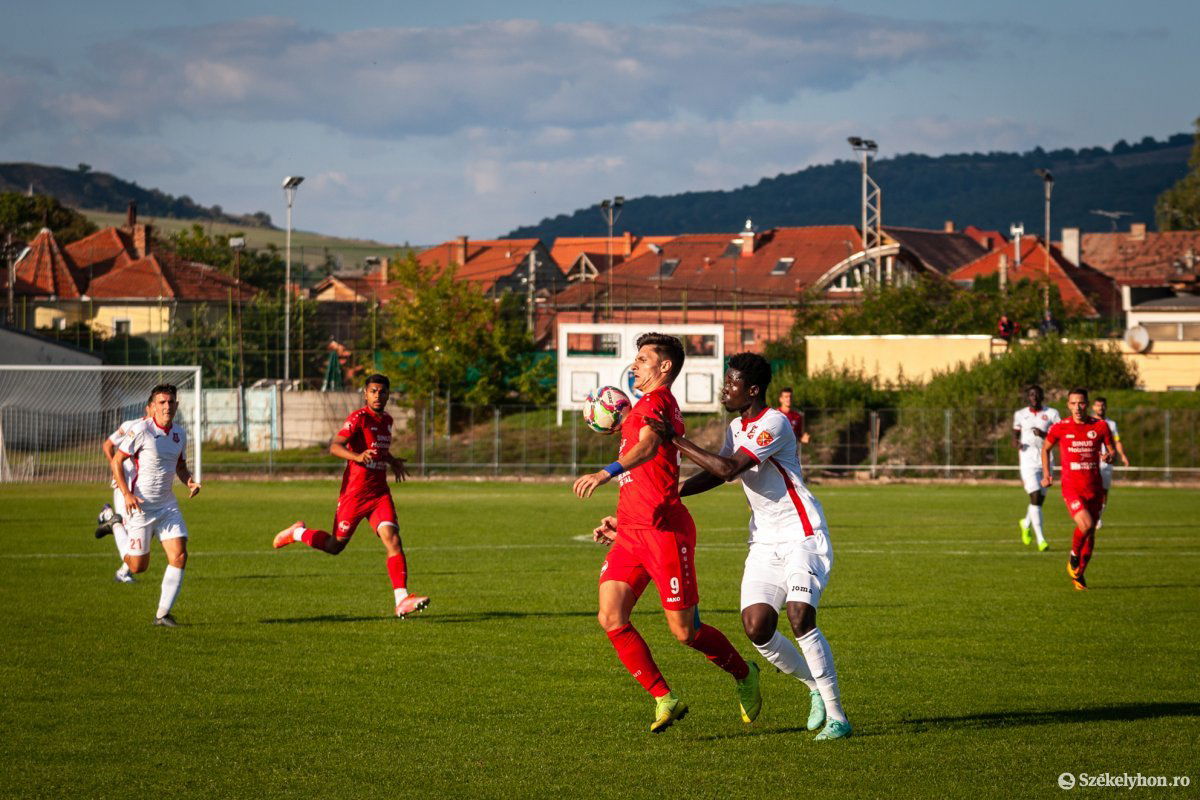 •  Fotó: Erdély Bálint Előd