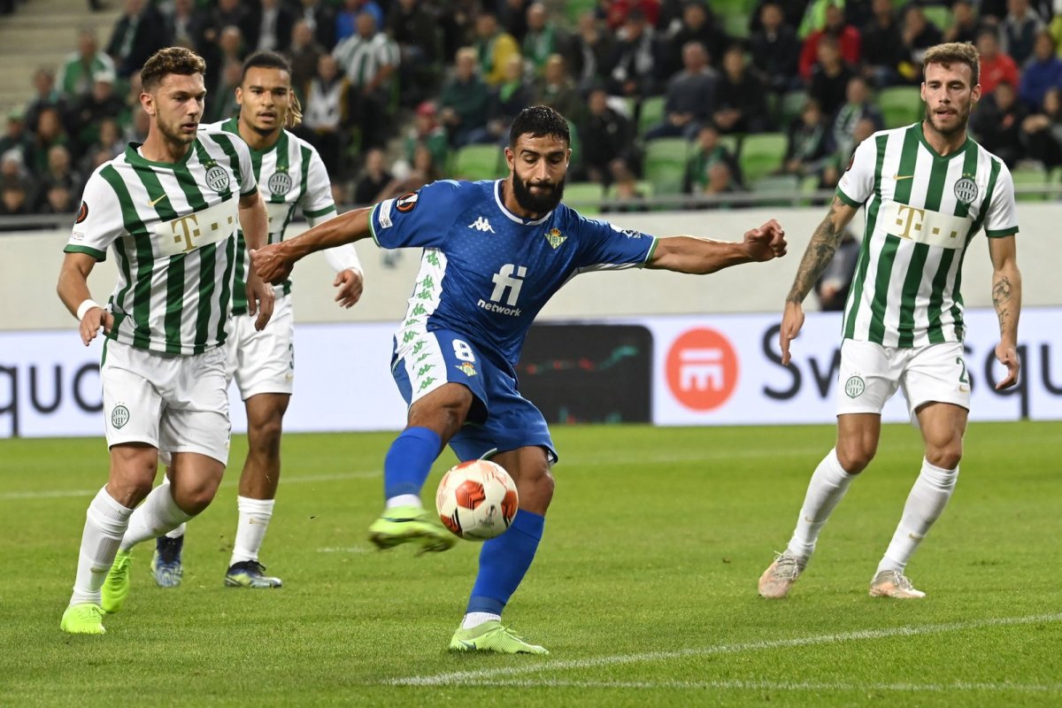 Nabíl Fekir, a spanyol csapat játékosa gólt lő a Fradinak •  Fotó: MTI/Kovács Tamás
