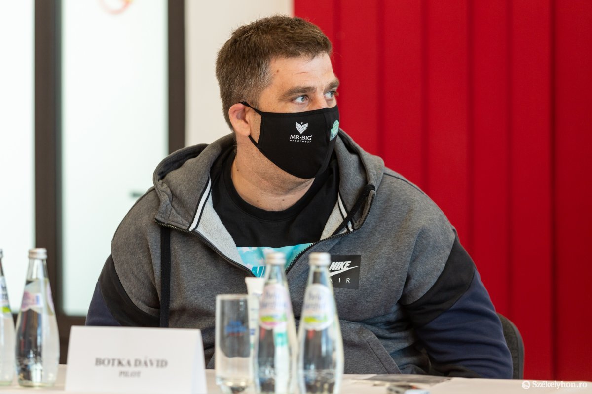 &bullet;  Fotó: Erdély Bálint Előd