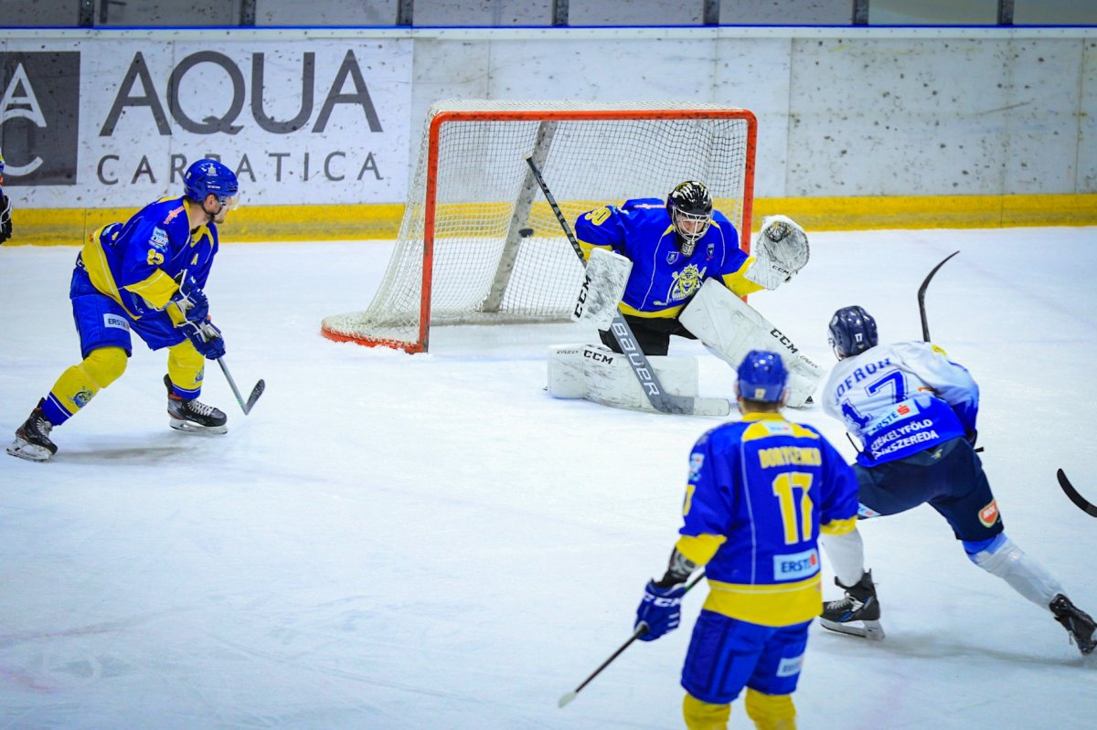 Sofron István állította be a 0–3-as végeredményt •  Fotó: Brasov Wolves