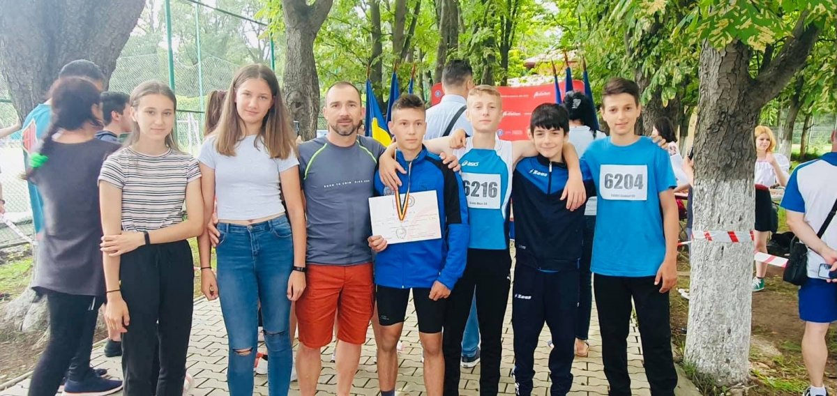 Az ISK küldöttsége az országos döntőn &bullet;  Fotó: Facebook/Buti László