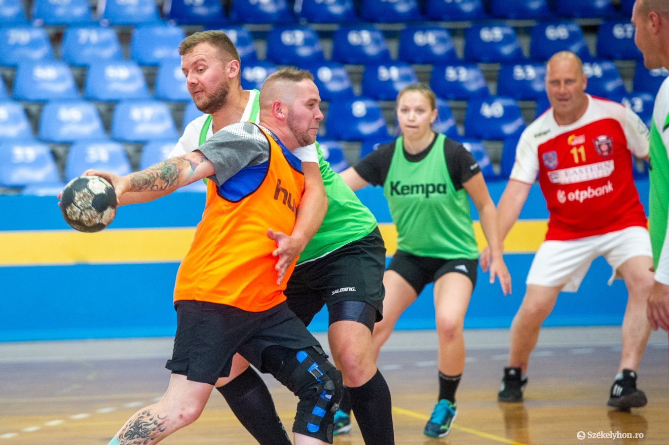 &bullet;  Fotó: Beliczay László