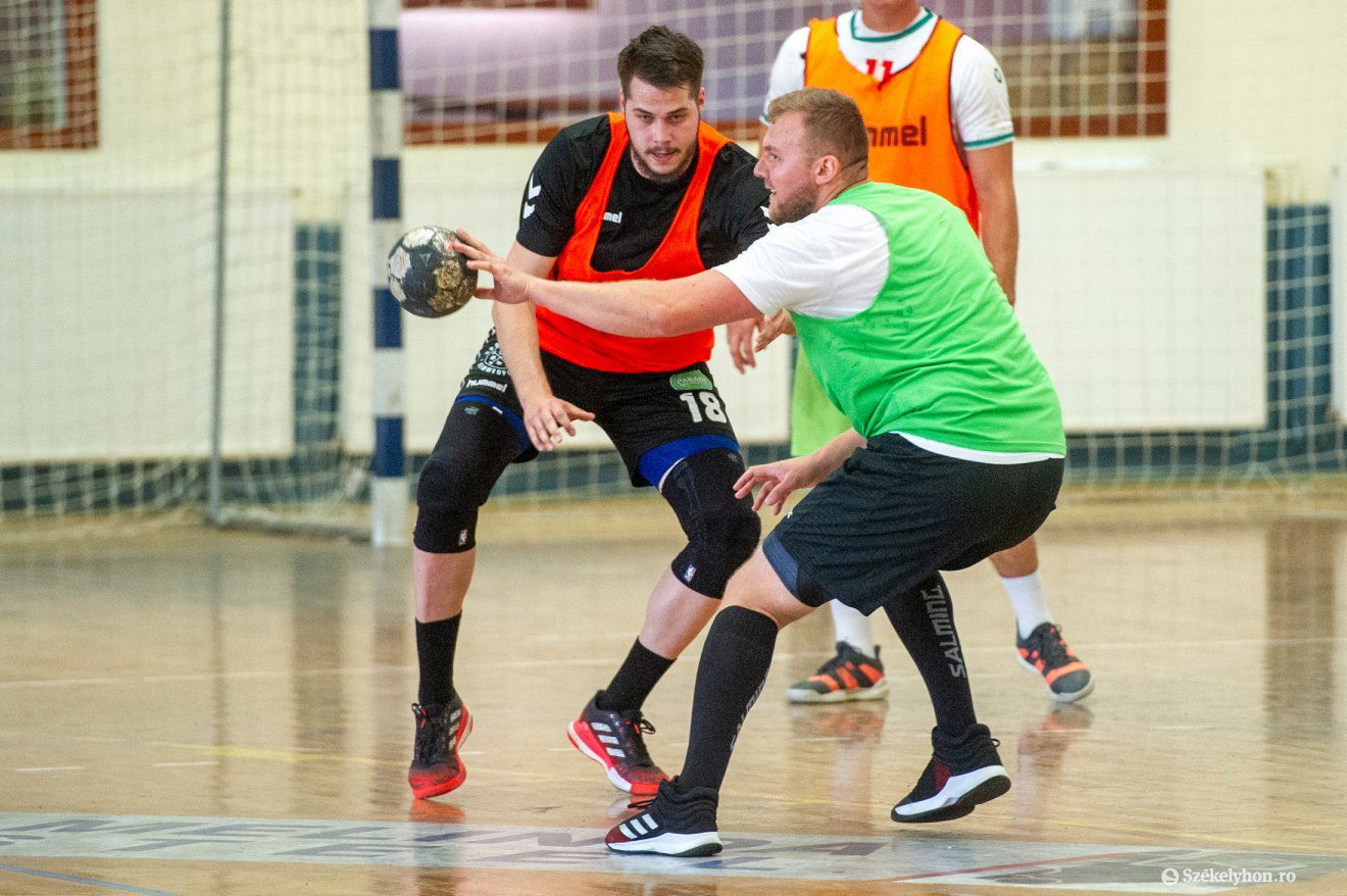 &bullet;  Fotó: Beliczay László