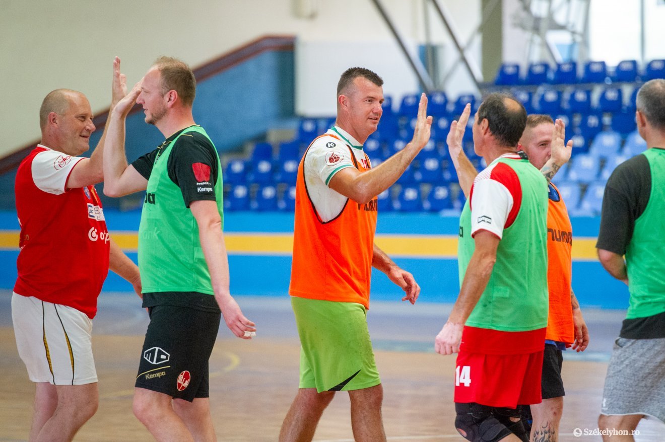 &bullet;  Fotó: Beliczay László