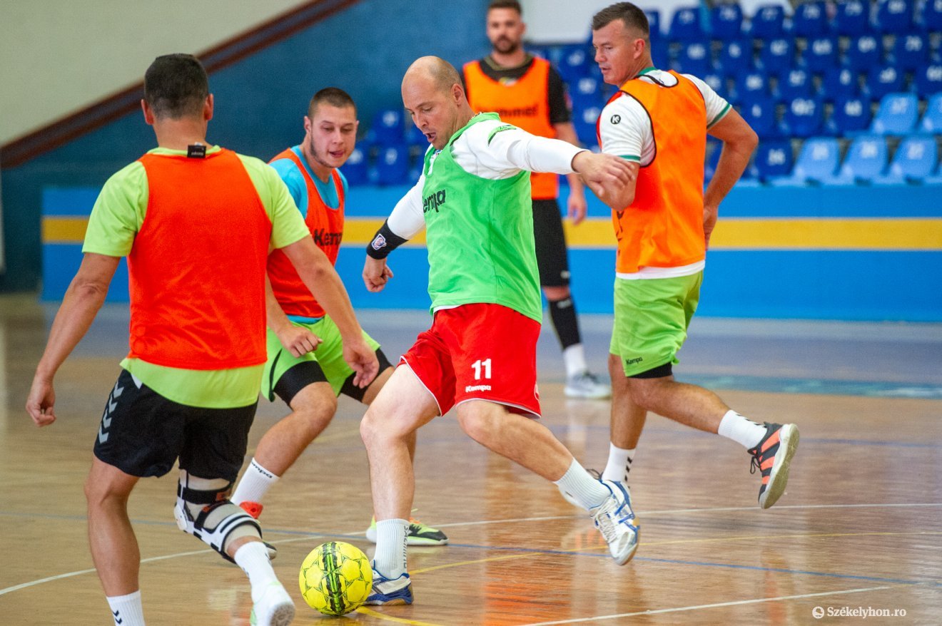 &bullet;  Fotó: Beliczay László