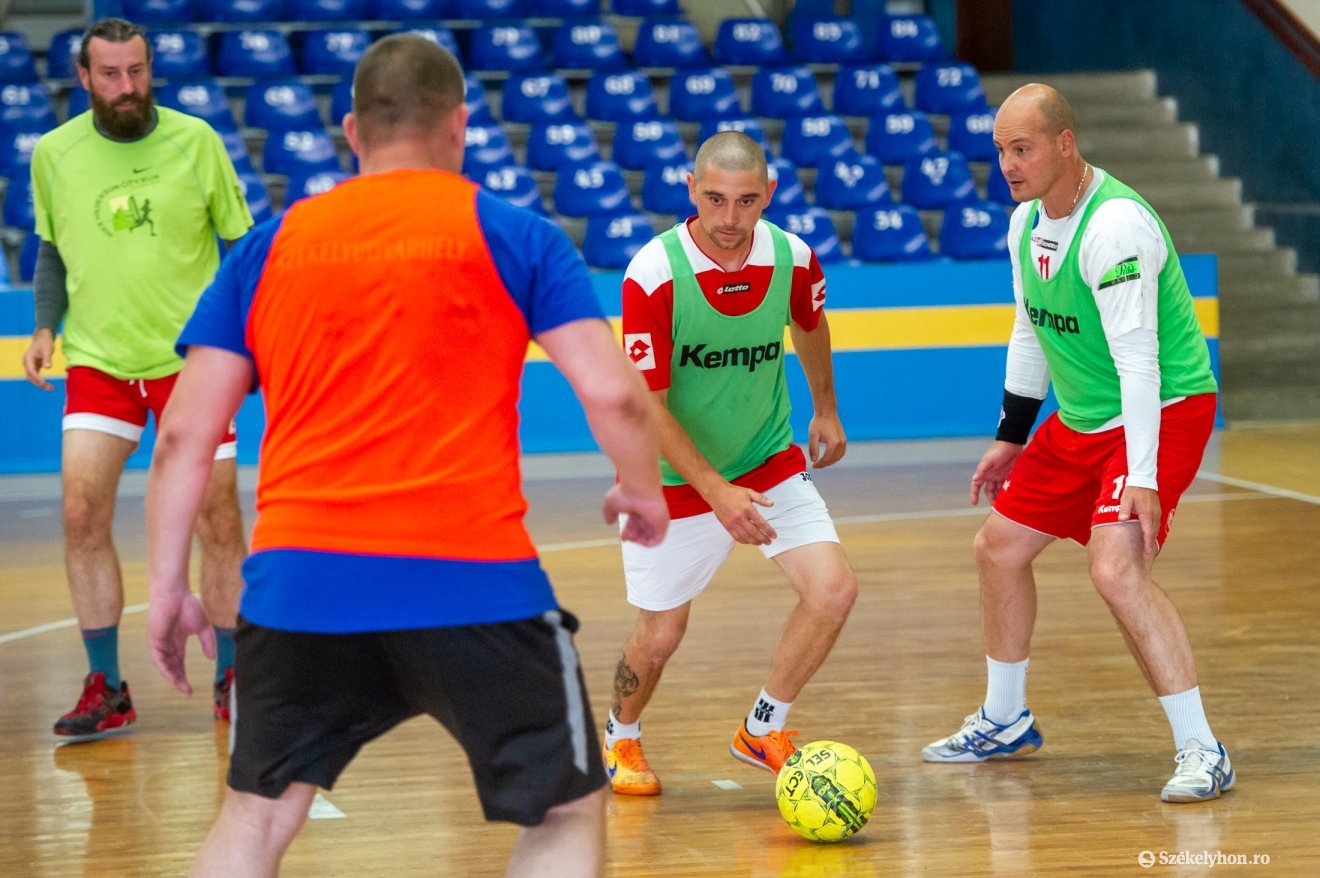 &bullet;  Fotó: Beliczay László