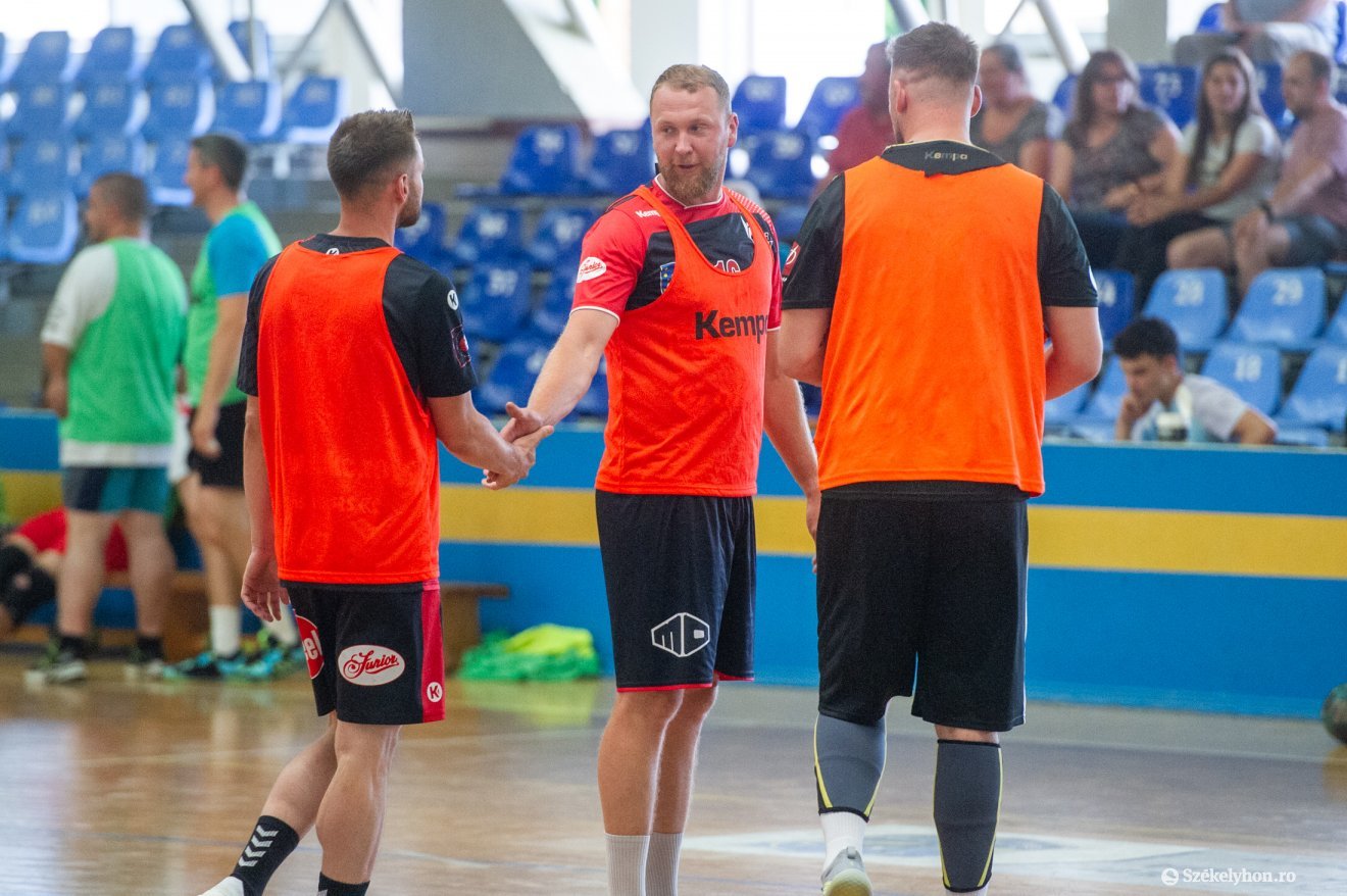 &bullet;  Fotó: Beliczay László