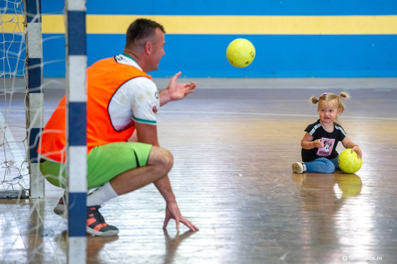 &bullet;  Fotó: Beliczay László