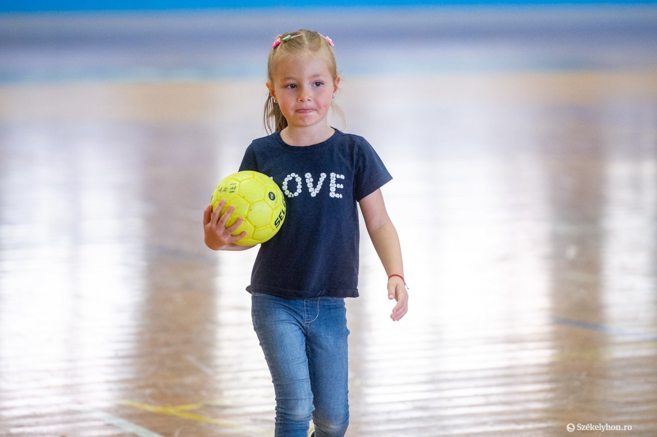 &bullet;  Fotó: Beliczay László