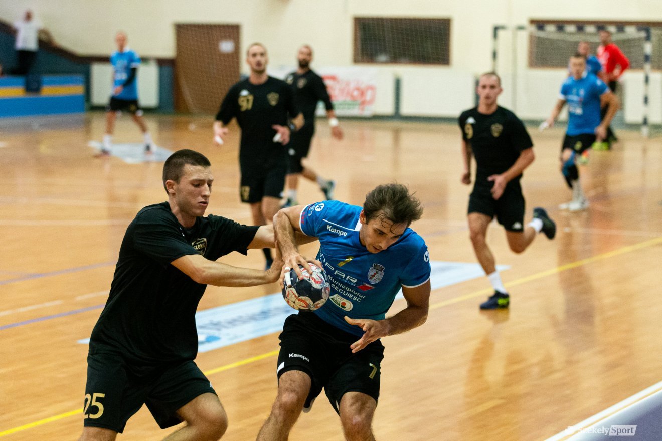 •  Fotó: Erdély Bálint Előd