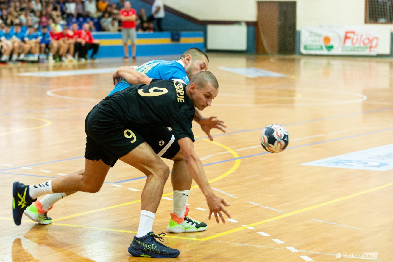 •  Fotó: Erdély Bálint Előd
