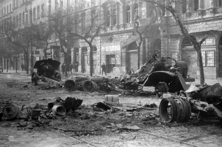 1956-ban a magyarországi 
szovjet beavatkozás rányomta 
bélyegét a melbourne-i olimpiára •  Fotó: Fortepan