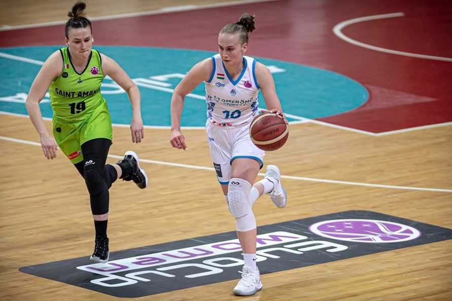 Gereben Lívia (a labdával) az elmúlt öt évben az Atomerőmű KSC Szekszárd játékosa volt &bullet;  Fotó: FIBA