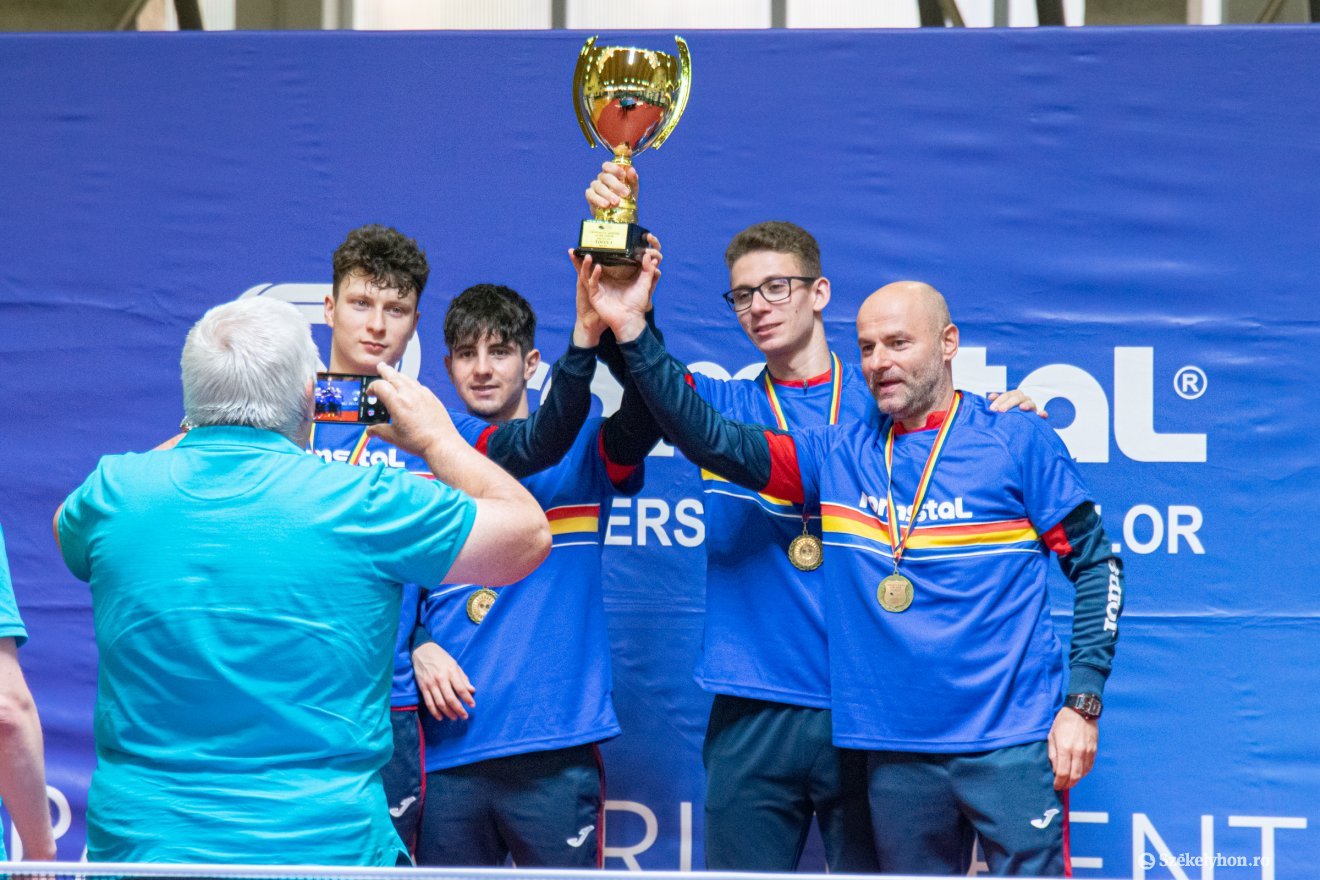 •  Fotó: László Ildikó