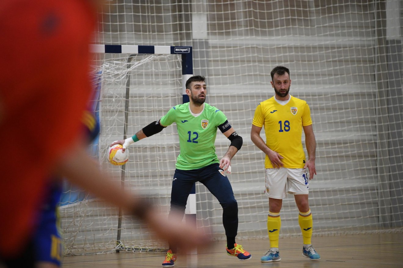 Petrișor Toniță kapus két gólt szerzett Bosznia ellen, míg Mánya Szabolcsot választották meg a torna legjobbjának •  Fotó: Facebook/Futsal Week
