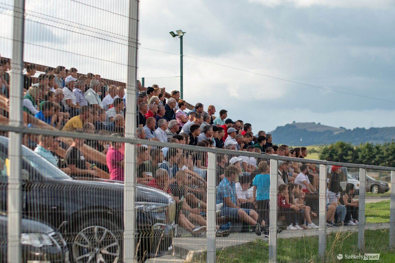 •  Fotó: László Ildikó