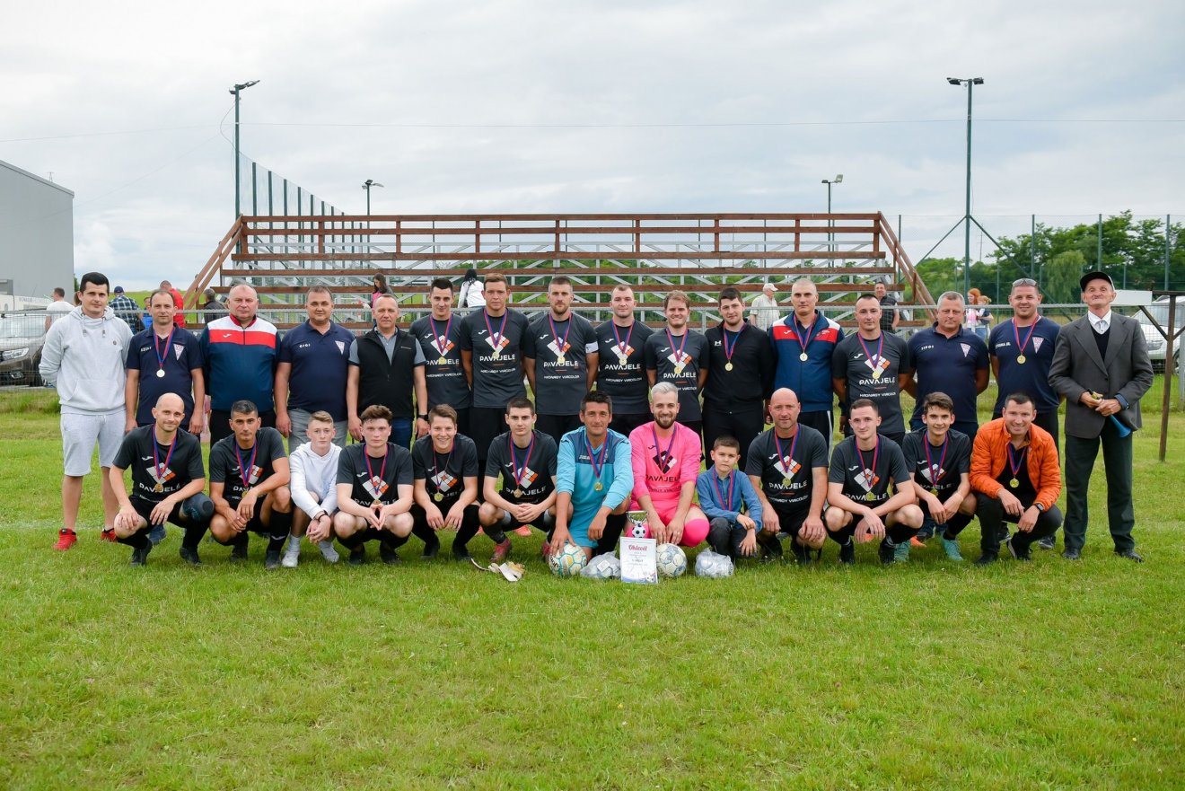 A bajnokcsapat •  Fotó: Jakab Emil (Facebook/Farkaslak Képekben)