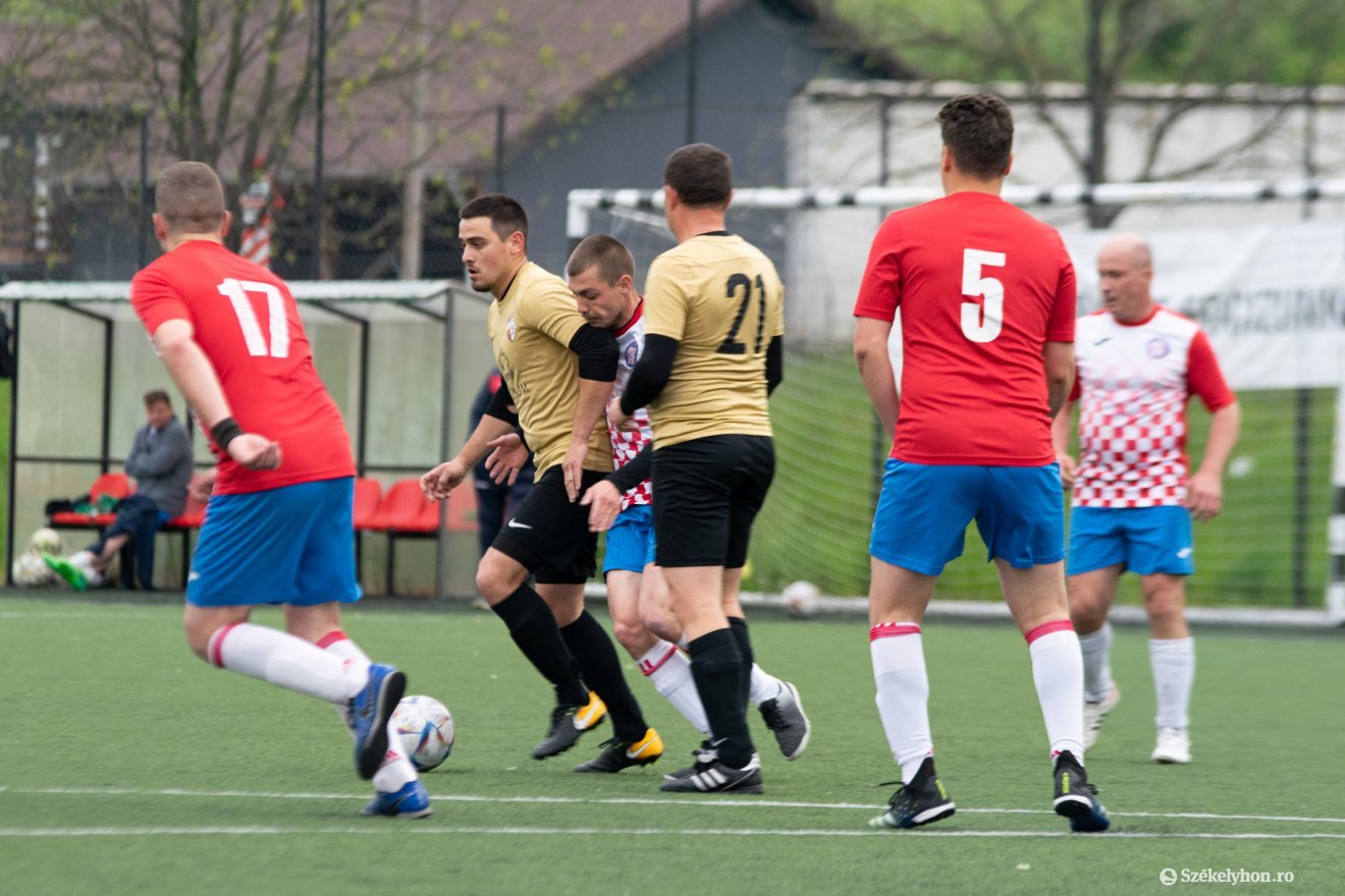 •  Fotó: László Ildikó