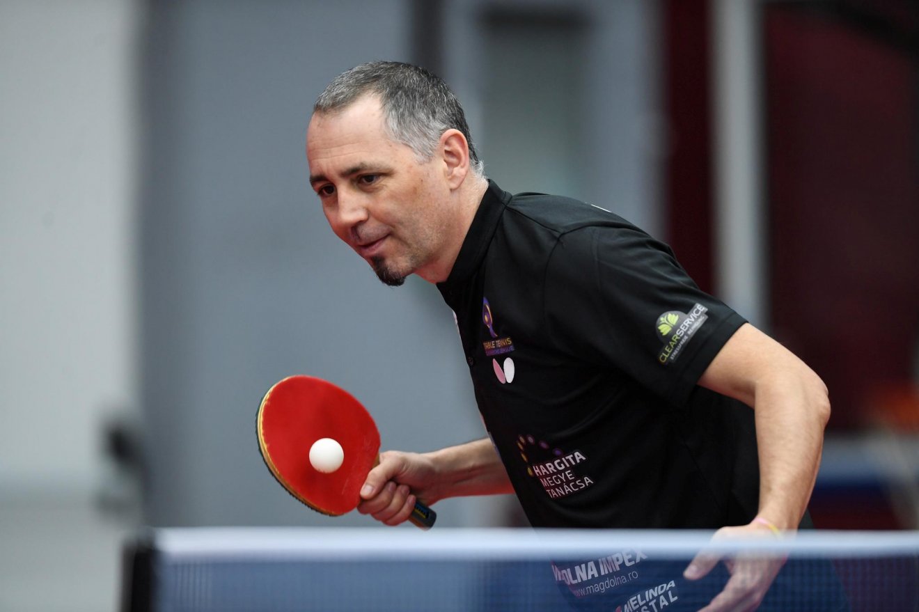 György István edző-játékos •  Fotó: Facebook/Federatia Romana de Tenis de Masa