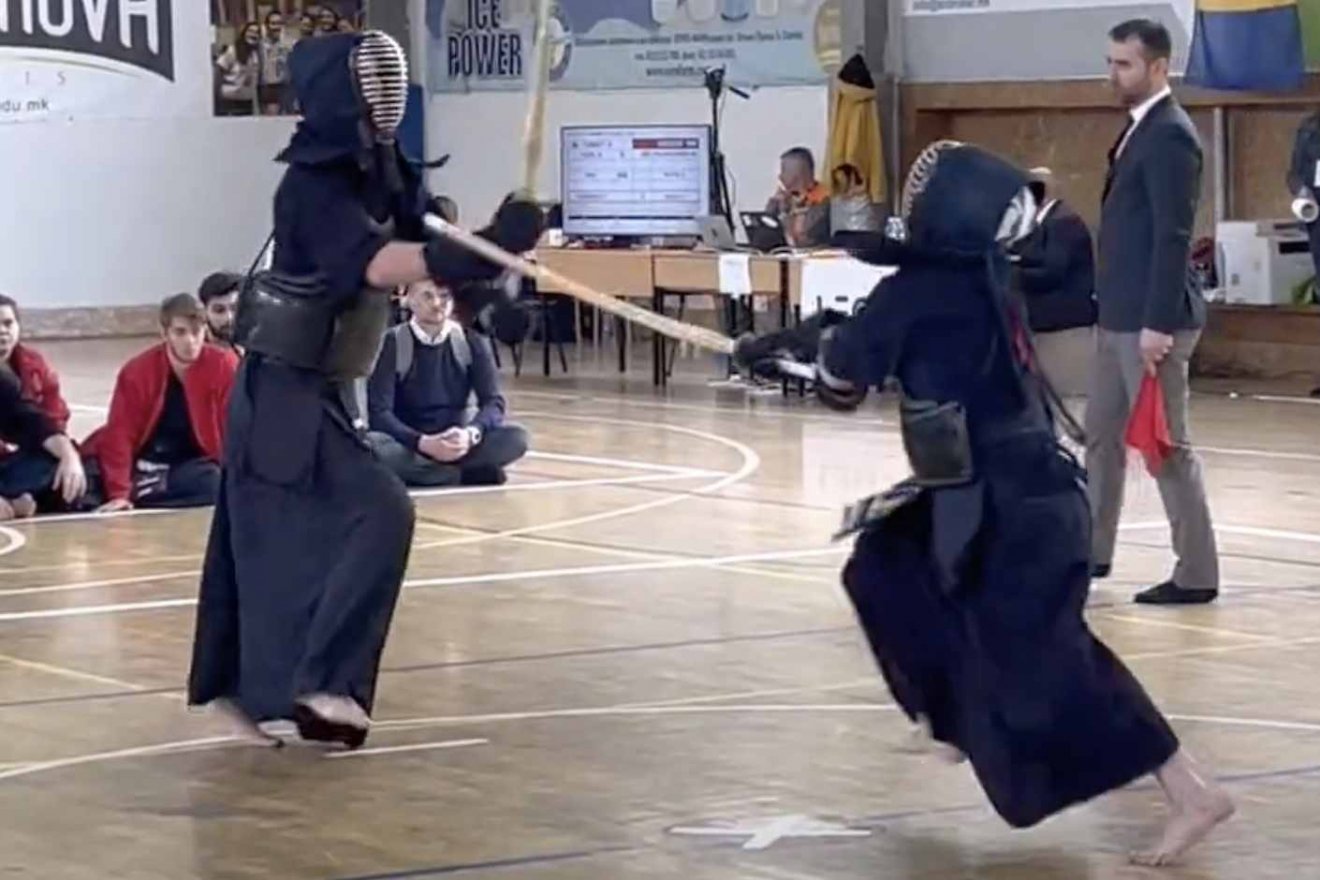Pillanatfelvétel a versenyből – Sántha Aba Solt ippont (érvényes találatot) szerez. •  Fotó: Kashi Kendo
