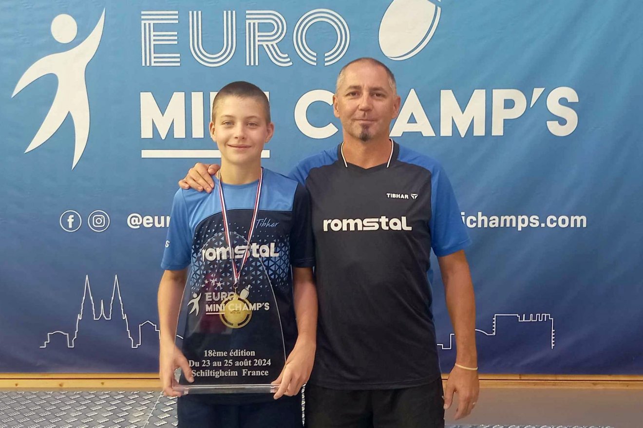 Toró Dávid és edzője, György István a Minichamps-győzelem után •  Fotó: Ligue du Grand Est de Tennis de Table