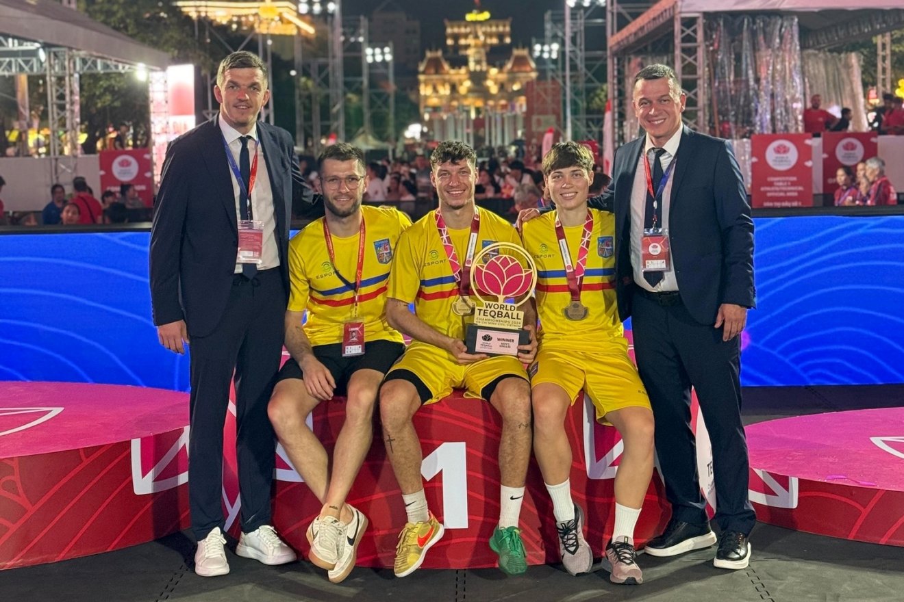 A romániai válogatott küldöttsége a vietnámi világbajnokságon •  Fotó: Facebook/Góbék Teqball Team