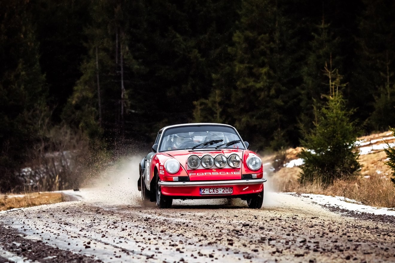•  Fotó: Facebook/Romania Historic Winter Rally