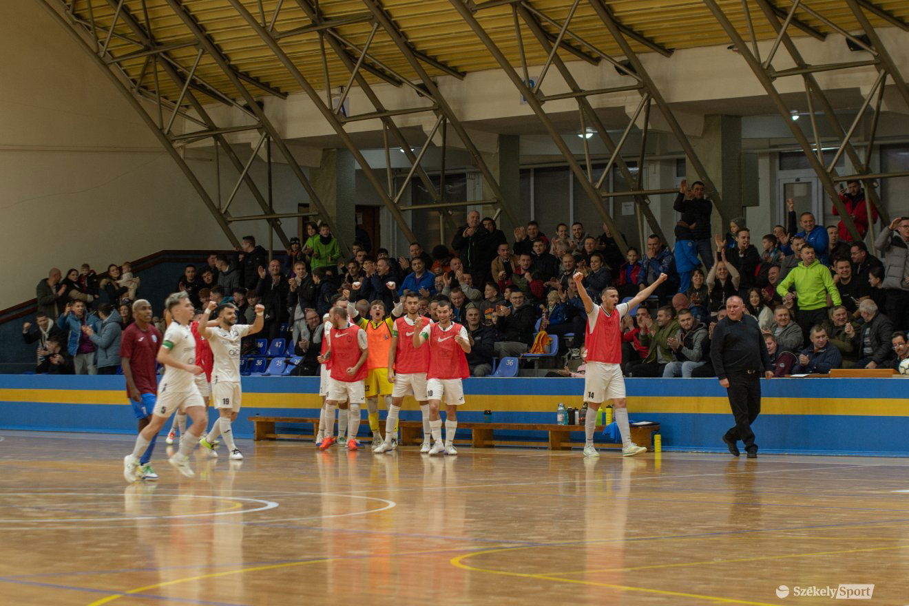 •  Fotó: László Ildikó