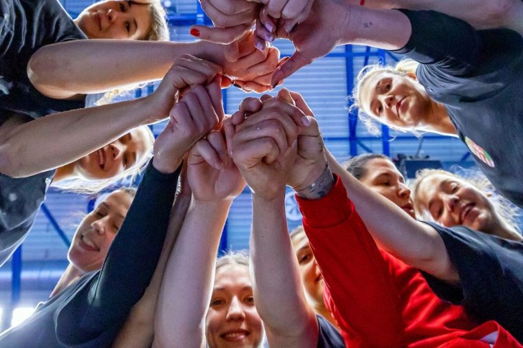 Női kézilabda Eb: magyar–román párharc is lesz a középdöntőben
