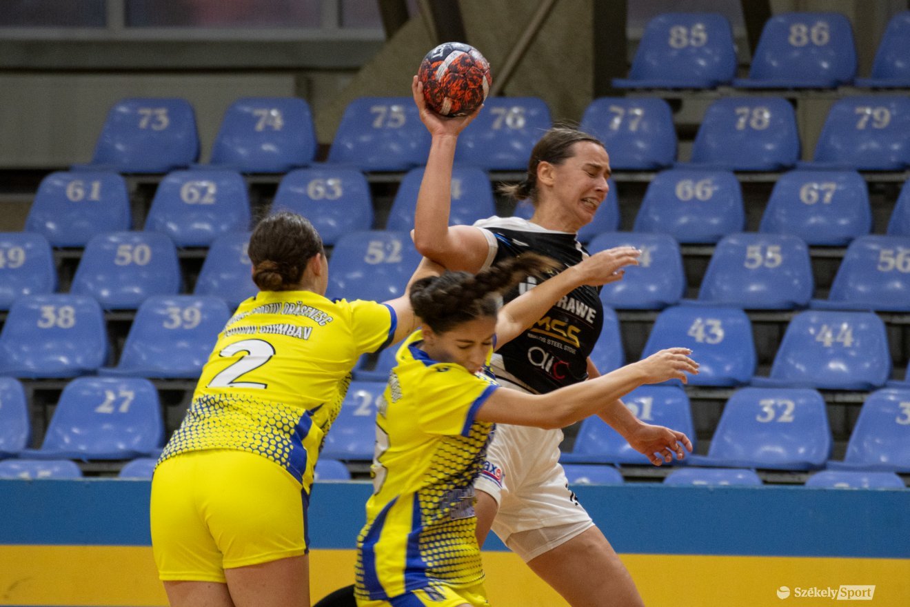•  Fotó: László Ildikó