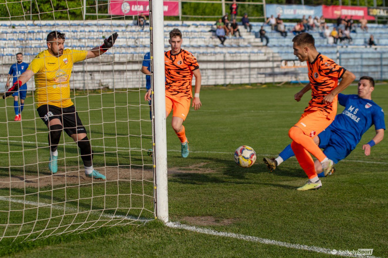 •  Fotó: László Ildikó