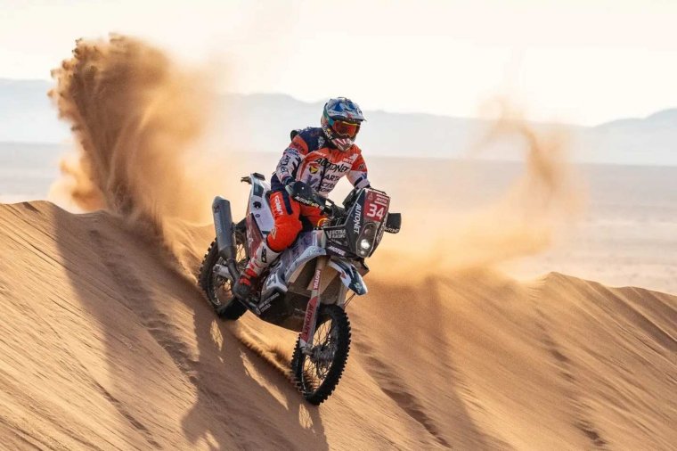 Összetettben a 33. a szatmári Gyenes Emánuel a 2024-es Dakar-ralin