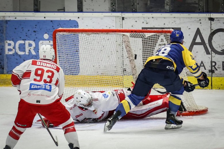 Mélyrepülésben a címvédő és a Sportklub, menetel a Corona