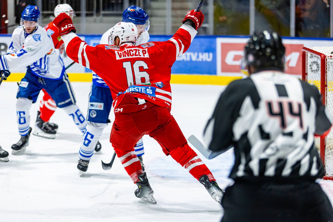 •  Fotó: Szász Adorján