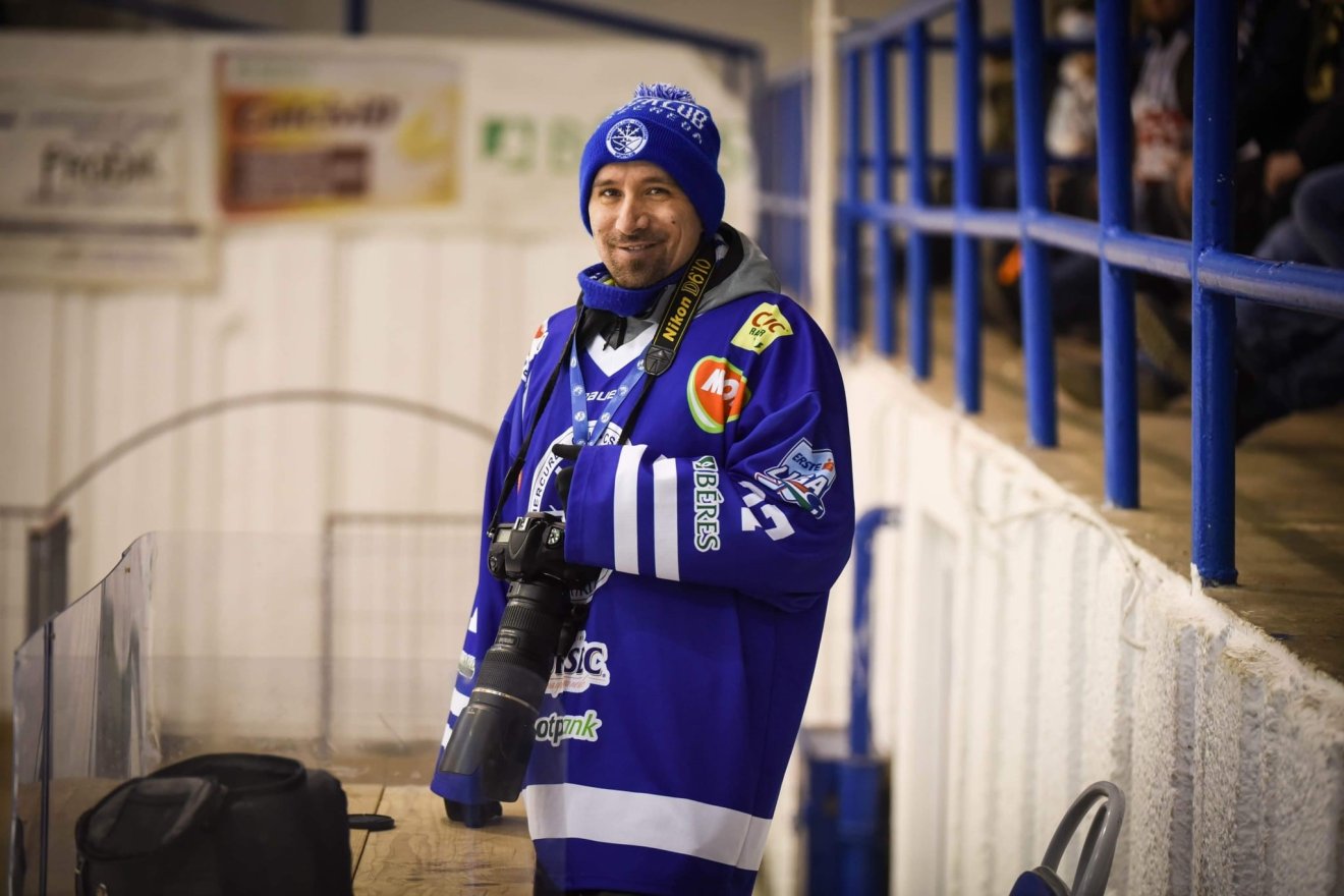 Pál Zoltán mindig mosolygósan végzi munkáját •  Fotó: Forrás: Pál Zoltán archívuma