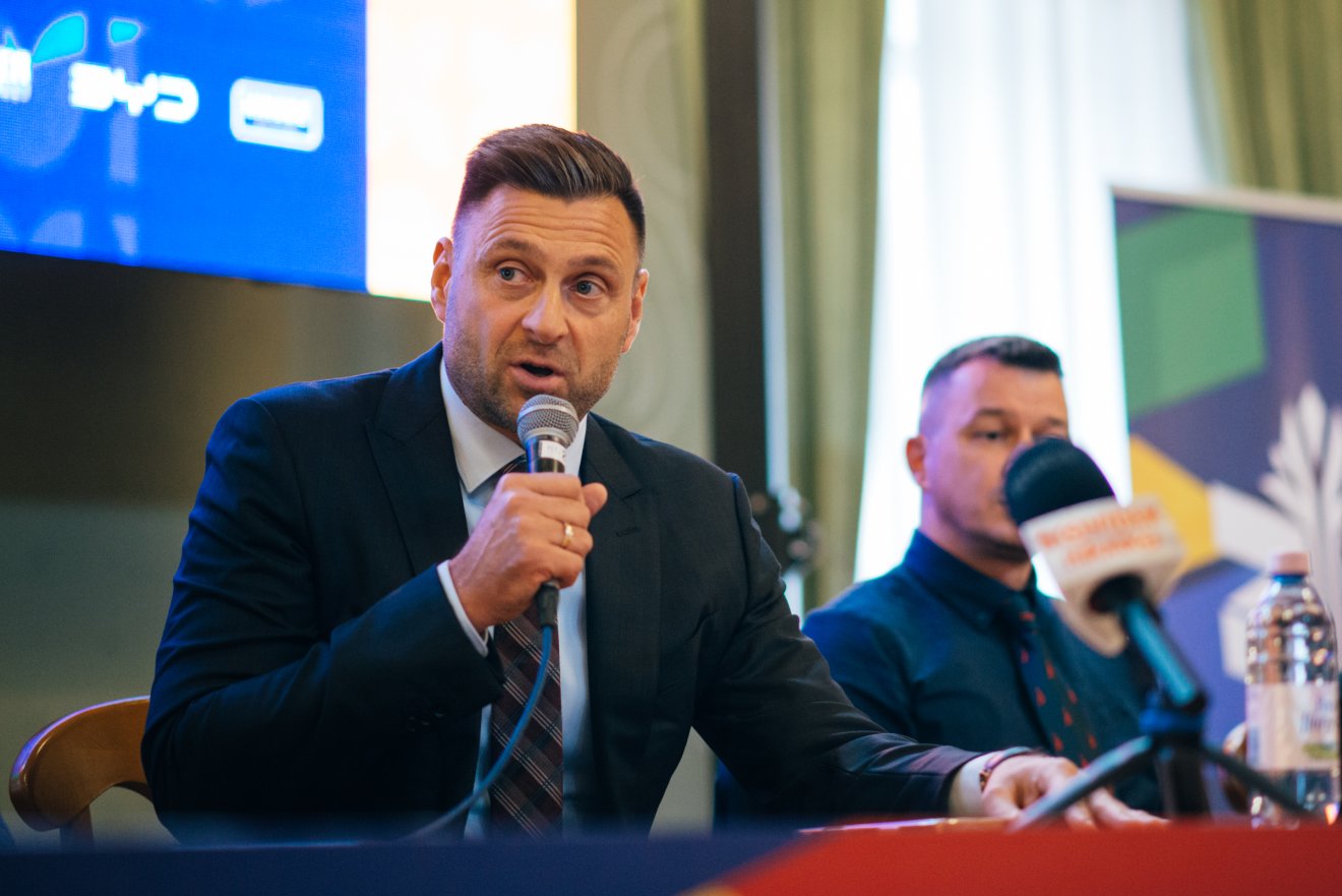 Borsányi Gábor •  Fotó: Olti Angyalka