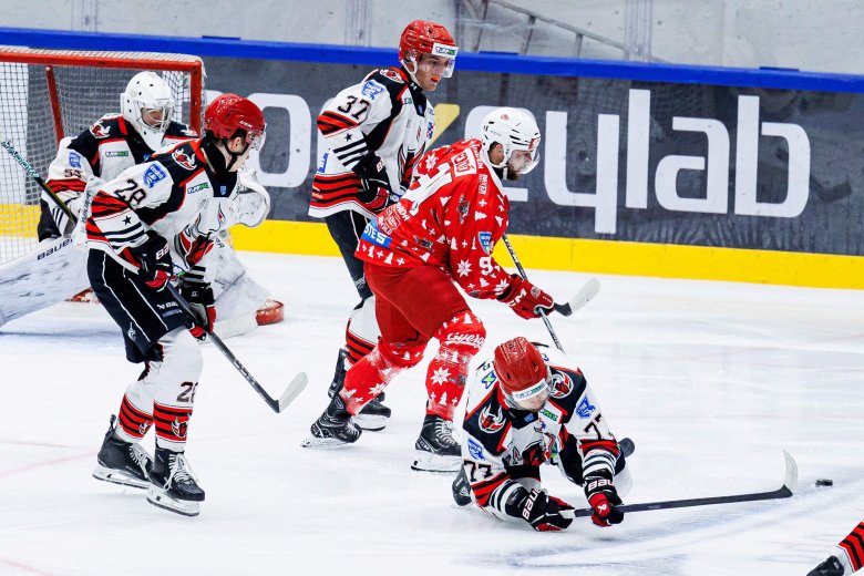 Bodó mesternégyese, kiütötte az Acélbikákat a GYHK