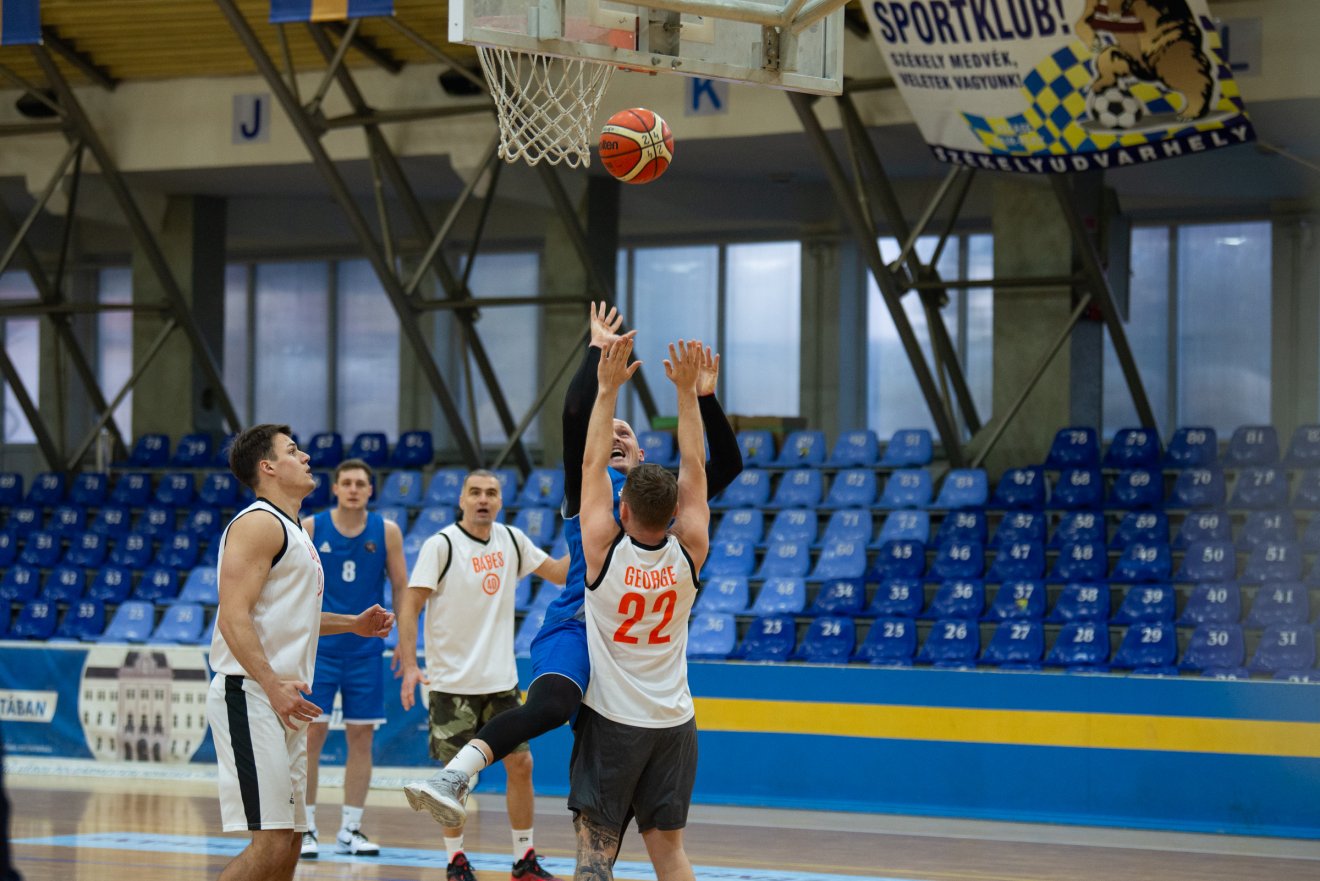 &bullet;  Fotó: Olti Angyalka