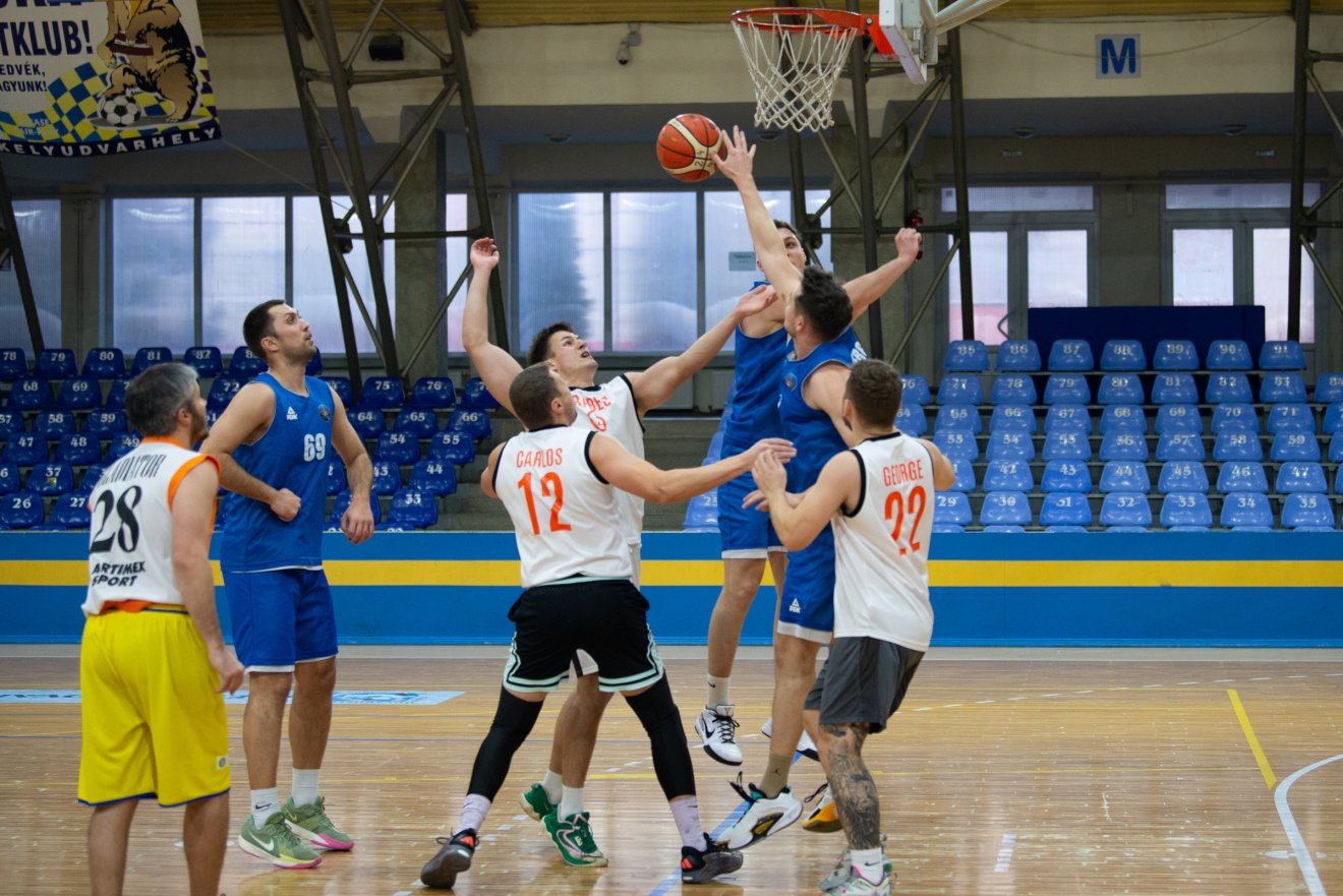 &bullet;  Fotó: Olti Angyalka