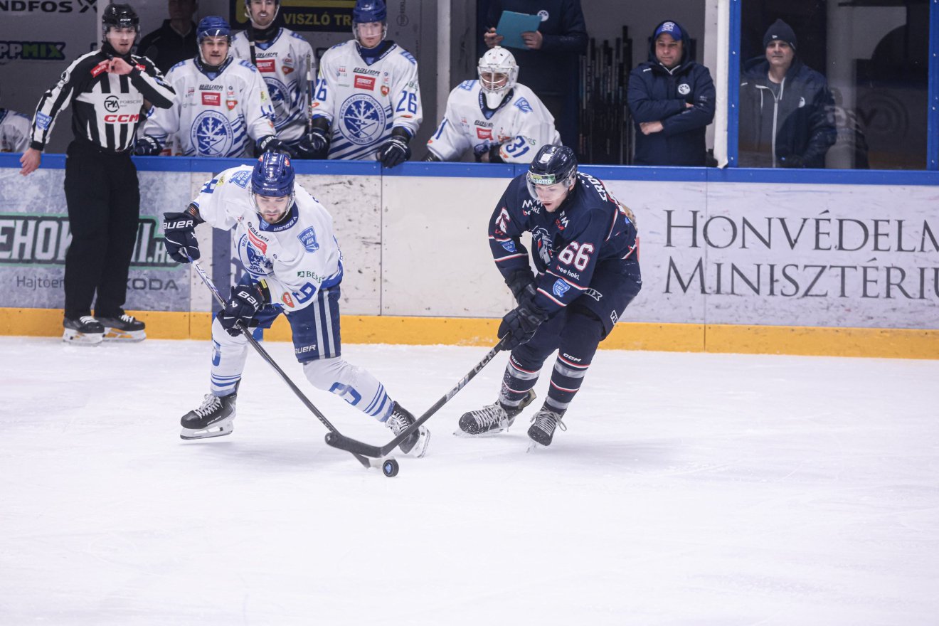 &bullet;  Fotó: Sánta Lili