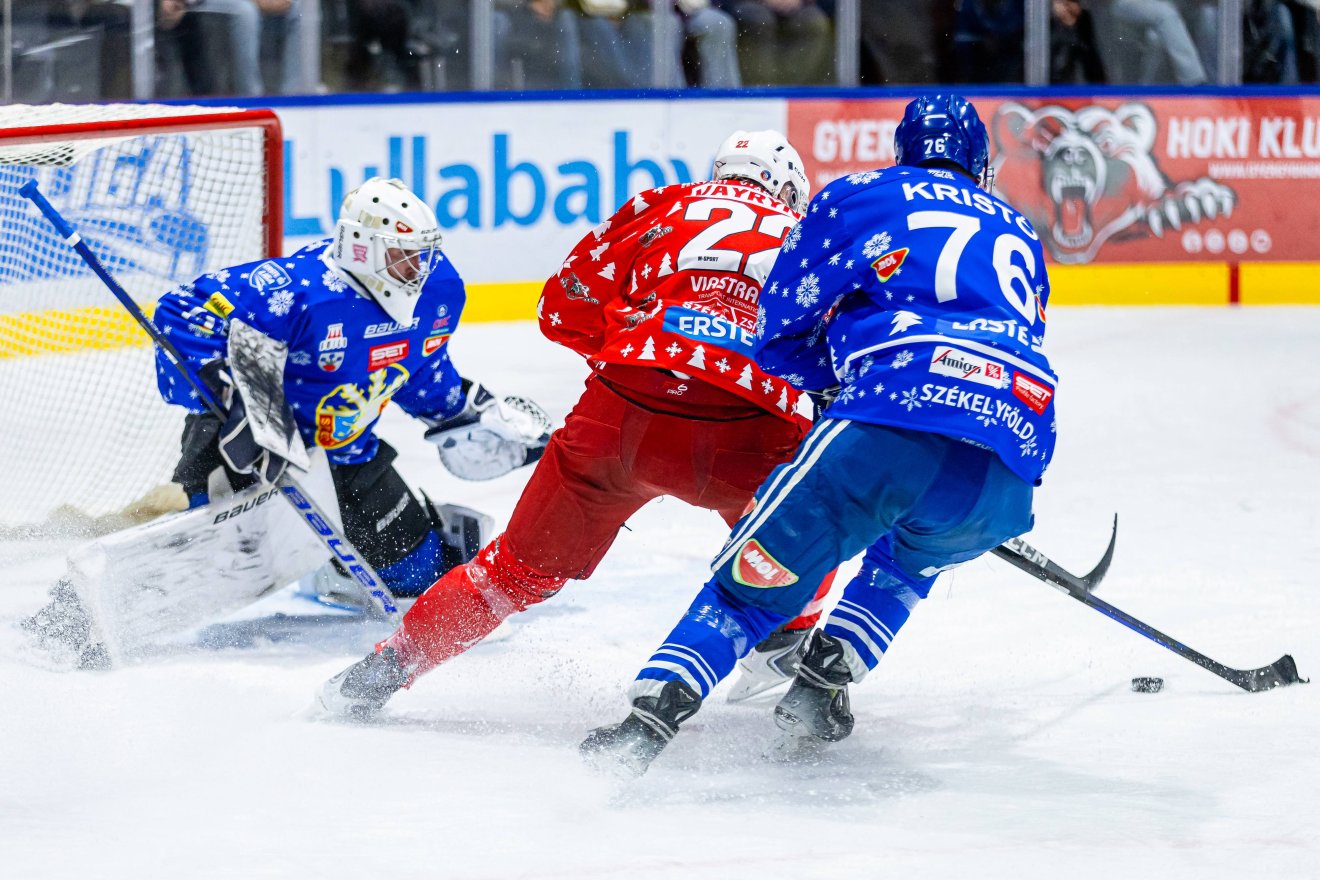 &bullet;  Fotó: Szász Adorján