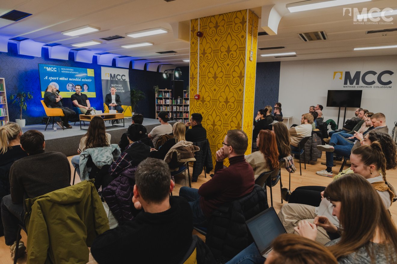 •  Fotó: Facebook/Mathias Corvinus Collegium - Erdély