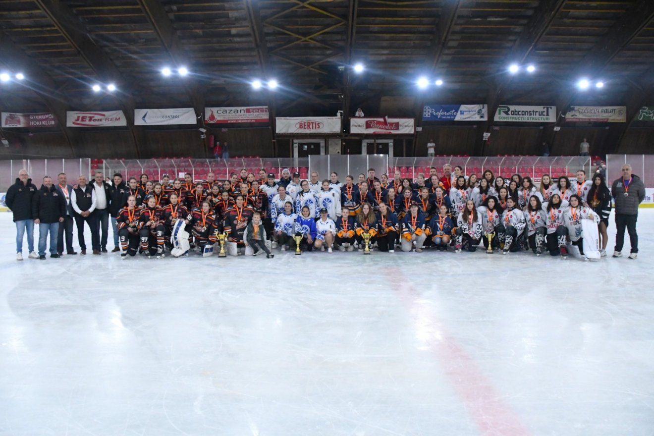 •  Fotó: Facebook/Csíkszeredai Sportklub Női Jégkorong