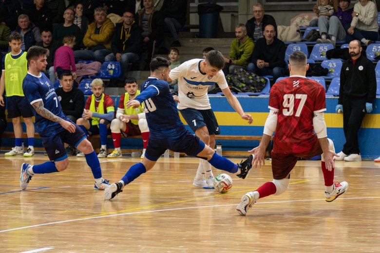 Másfél perc alatt eldöntötte a székely futsalderbit a Marosvásárhelyi VSK